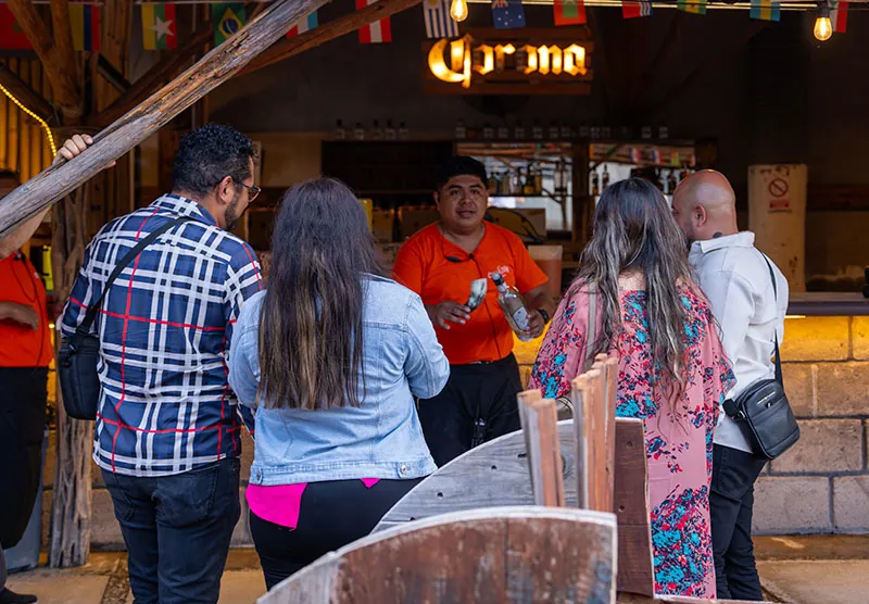 Reunión de amigos en Corazón Tequilero Alpuyeca