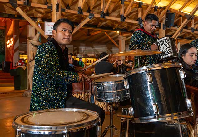 Fiesta Cantaritos de tequila preparados al momento en El Corazón Tequilero